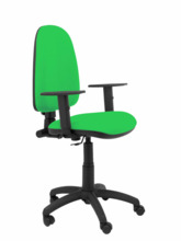 Silla de oficina Ayna bali verde pistacho brazos regulables