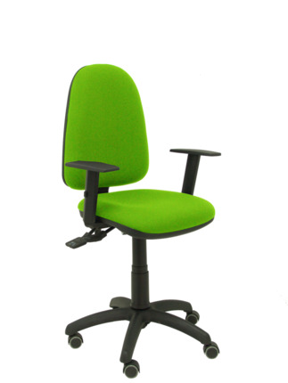 Silla de oficina Ayna S bali verde pistacho con brazos ajustables y ruedas de parquet