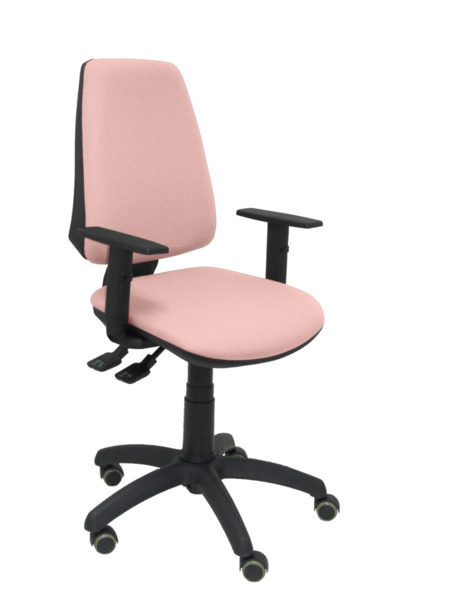 Silla de oficina Elche S bali rosa pálido brazos regulables ruedas de parquet (1)